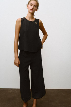 ZARA БРЮКИ-КЮЛОТЫ С ПЛИССИРОВАННЫМ НИЗОМ, ЧЕРНЫЙ