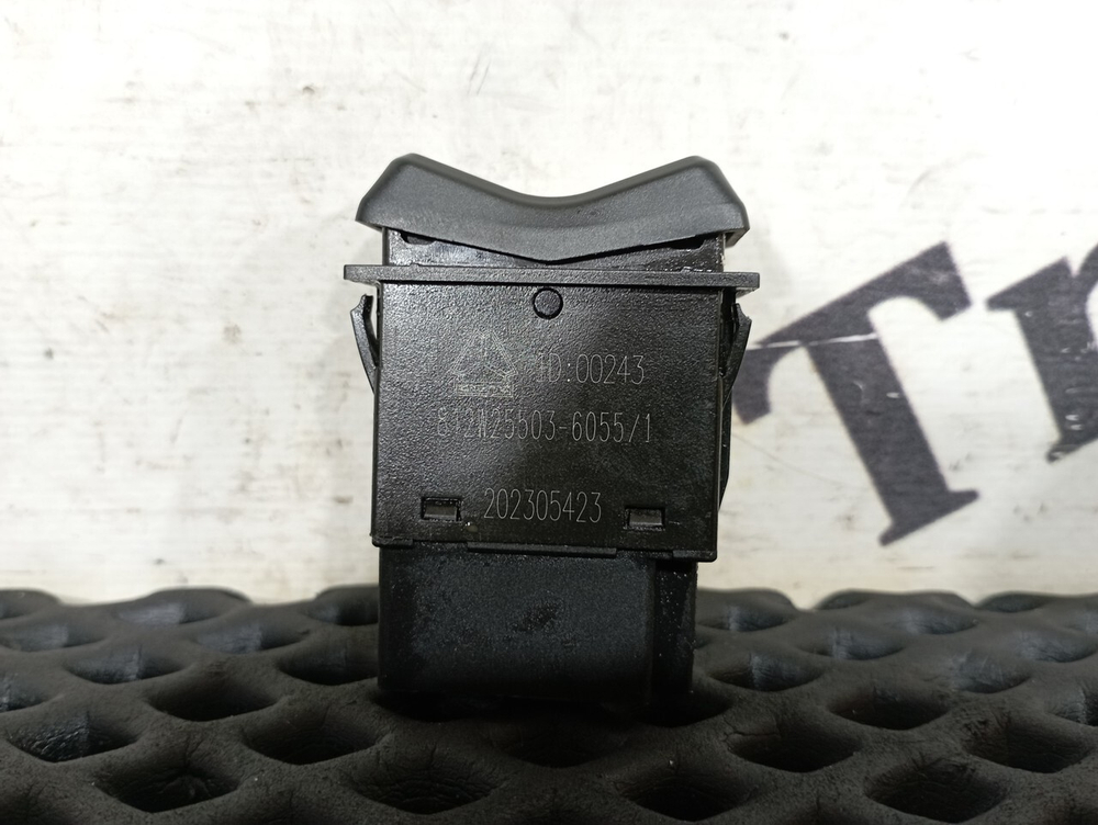 Кнопка выбора уровня пневмоподвески