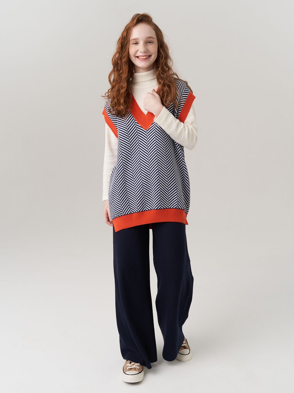 Жилетка для девочки в школу 953 н.синий-оранжевый