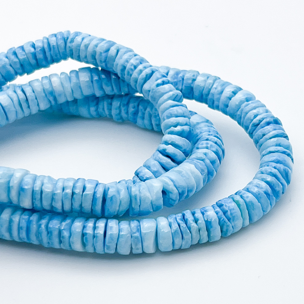 Ракушка тонированная, цвет голубой, размер 6 мм, цена за нить 60 см