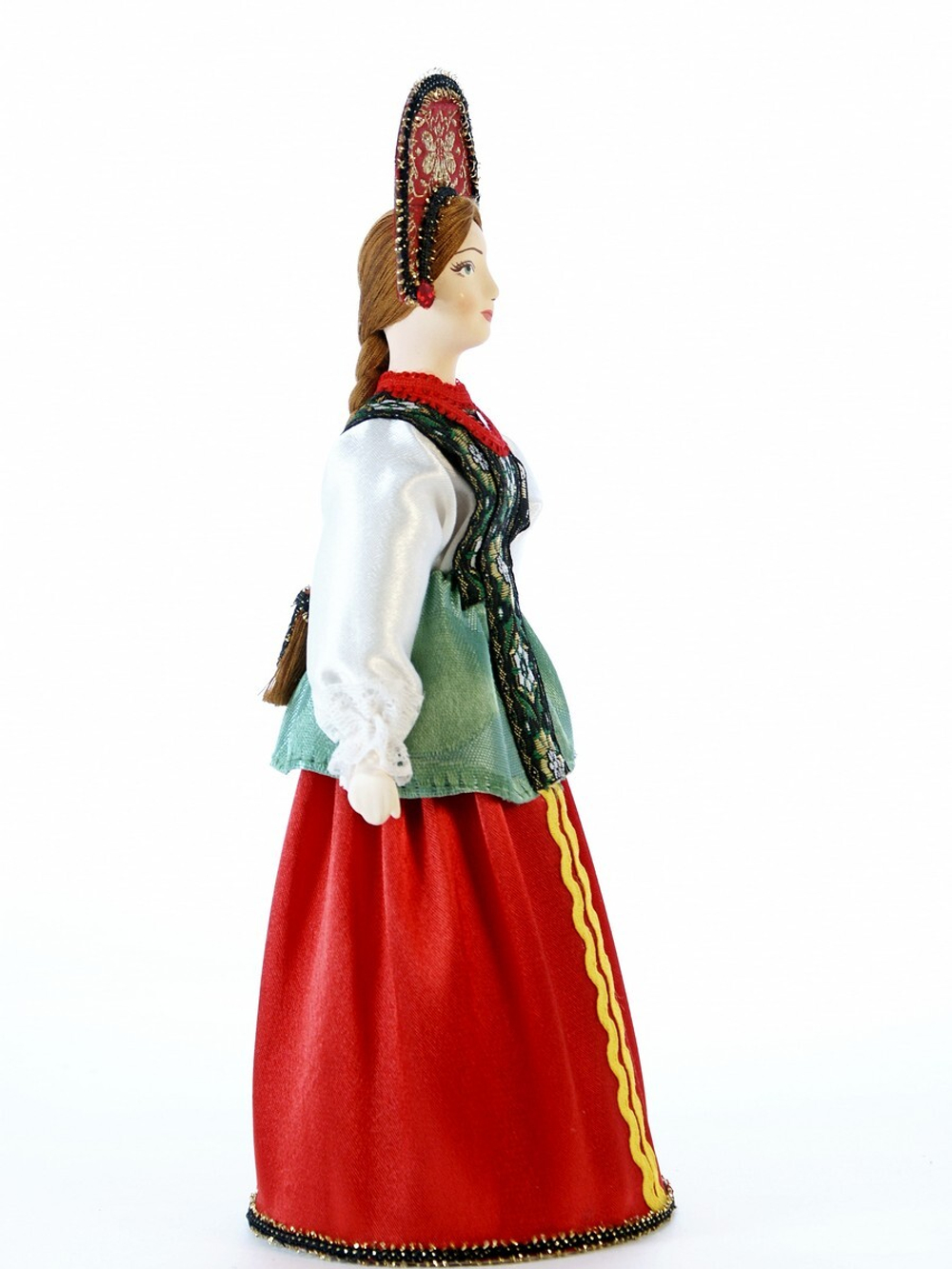 Кукла коллекционная в девичьем праздничном костюме