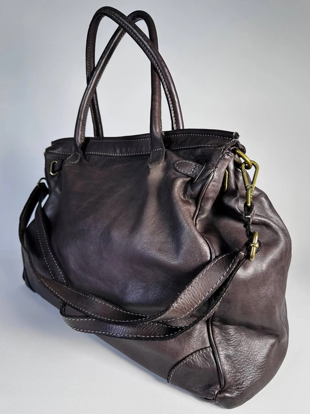 Женская большая сумка-сэтчел из натуральной кожи коричневого цвета