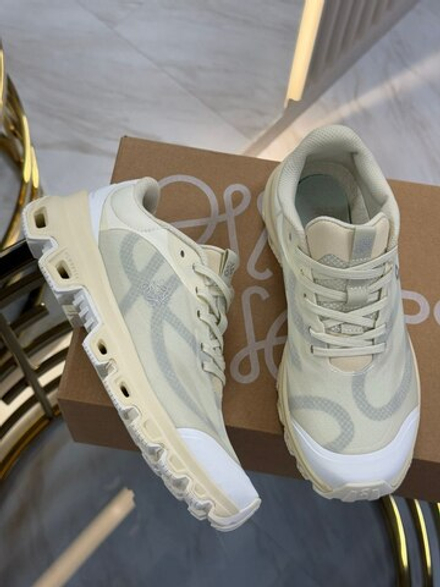 Кроссовки Loewe