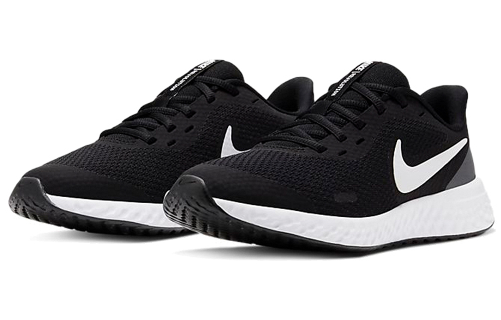 Кроссовки Nike Revolution 5 GS (Подростковая размерная сетка)
