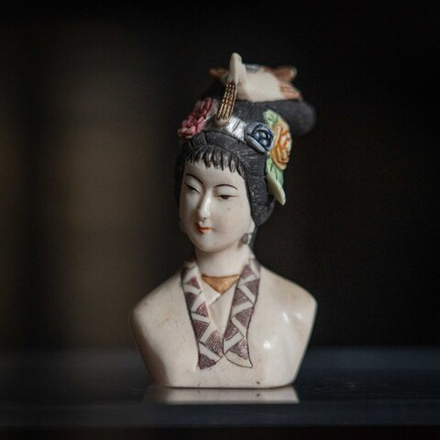 Фигура из слоновой кости «Бюст Императрицы»