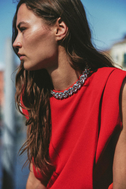 ZARA ТОП С ПОДПЛЕЧНИКАМИ И СТРАЗАМИ НА ВОРОТНИКЕ, КРАСНЫЙ