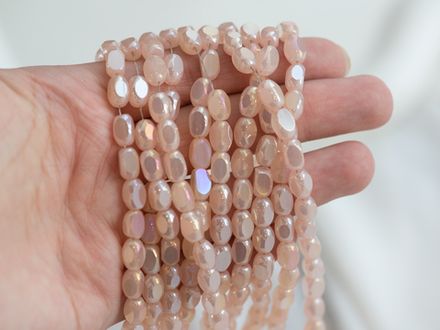 Нить бусин для украшений  5х8,5мм (ювелирное стекло)