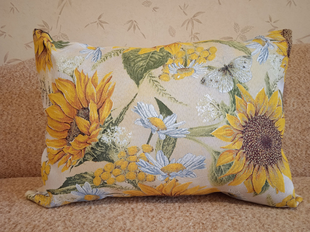 Декоративная гобеленовая наволочка для интерьерной подушки Подсолнухи 68х47