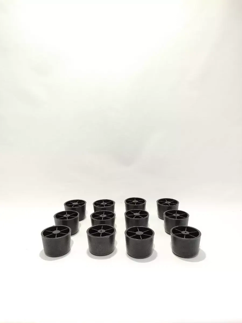 Мебельные ножки пластиковые для дивана шкафа и тумбочки