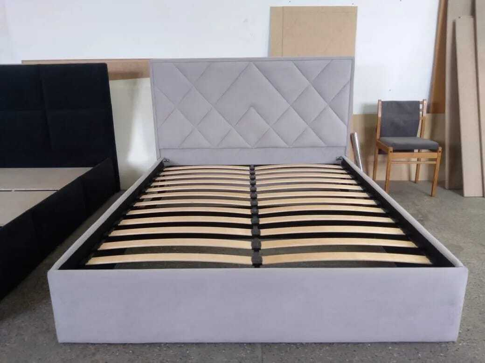 Мебель для спальни ( кровати, прикроватные тумбы )