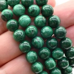 Браслет из малахита шарик 9мм, 17см
