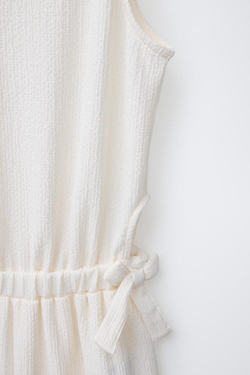 ZARA КОМБИНЕЗОН С РЕЛЬЕФНЫМ ВЫРЕЗОМ И БАНТАМИ, ЭКРЮ