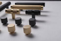 Ручка-кнопка HK009 brass