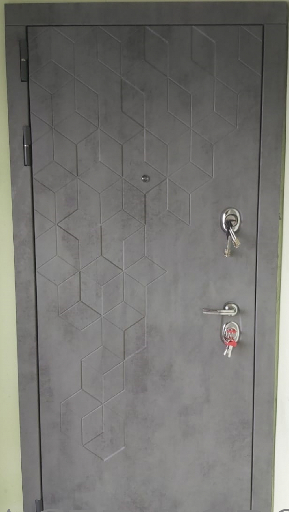 Дверь входная Лабиринт Бетон 06 - Сандал серый металлическая