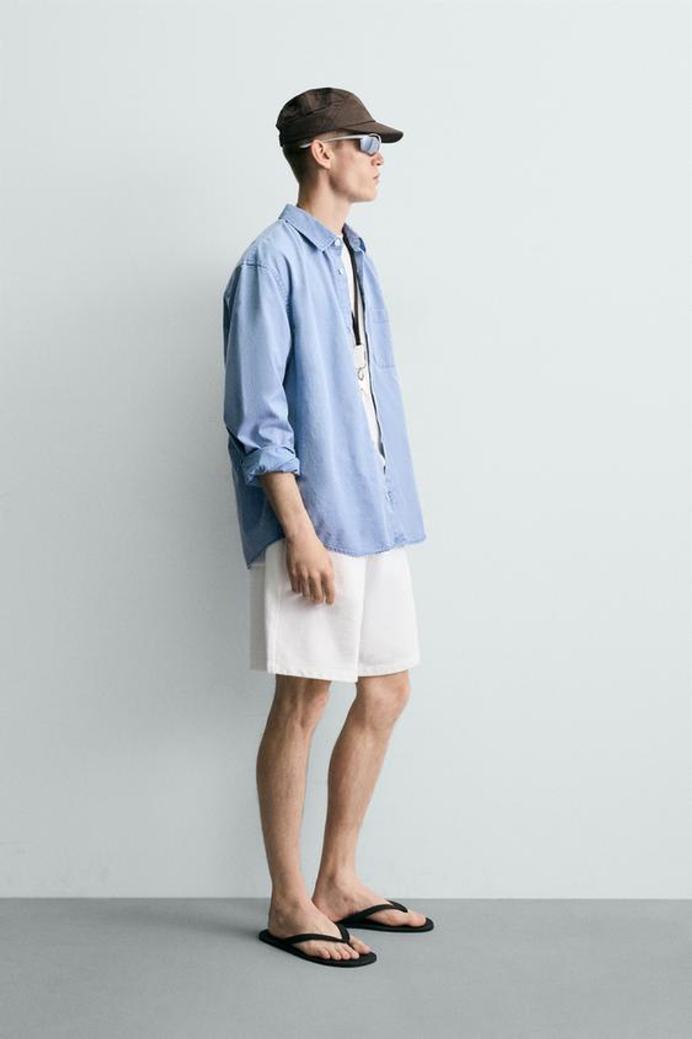 ZARA БАЗОВЫЕ ШОРТЫ-ДЖОГГЕРЫ С ЭФФЕКТОМ ПОТЕРТОСТИ, БЕЛЫЙ