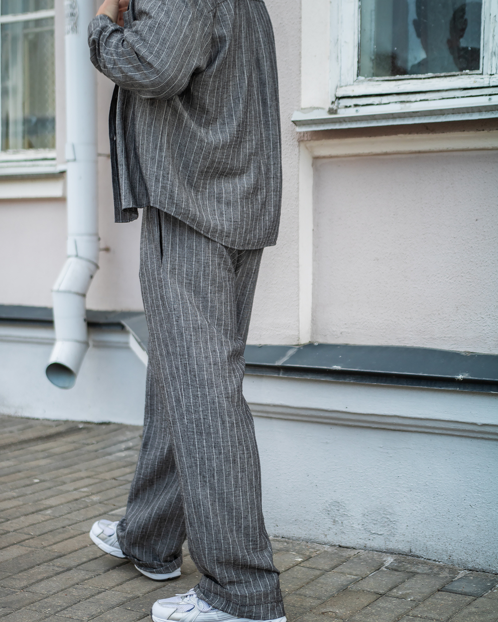 Брюки "Лен страйп" черные