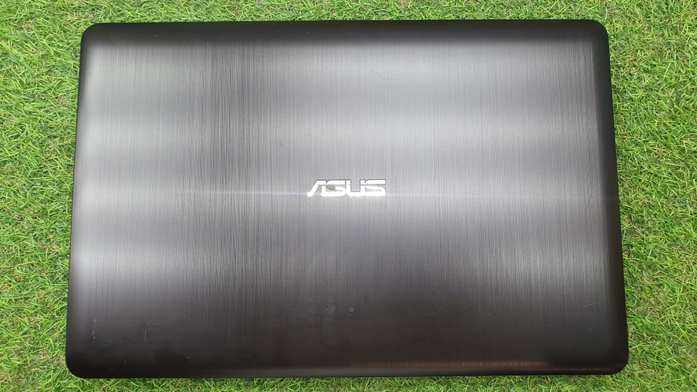 Ноутбук ASUS Pentium/4 ГБ/ 810M  покупка/продажа