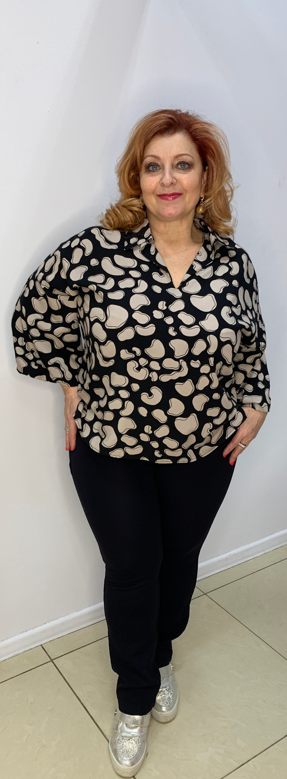 Блузон-поло в черно-бежевых тонах