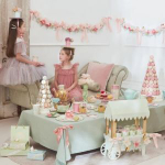 Композиция на стол "Laduree Paris" (2023)