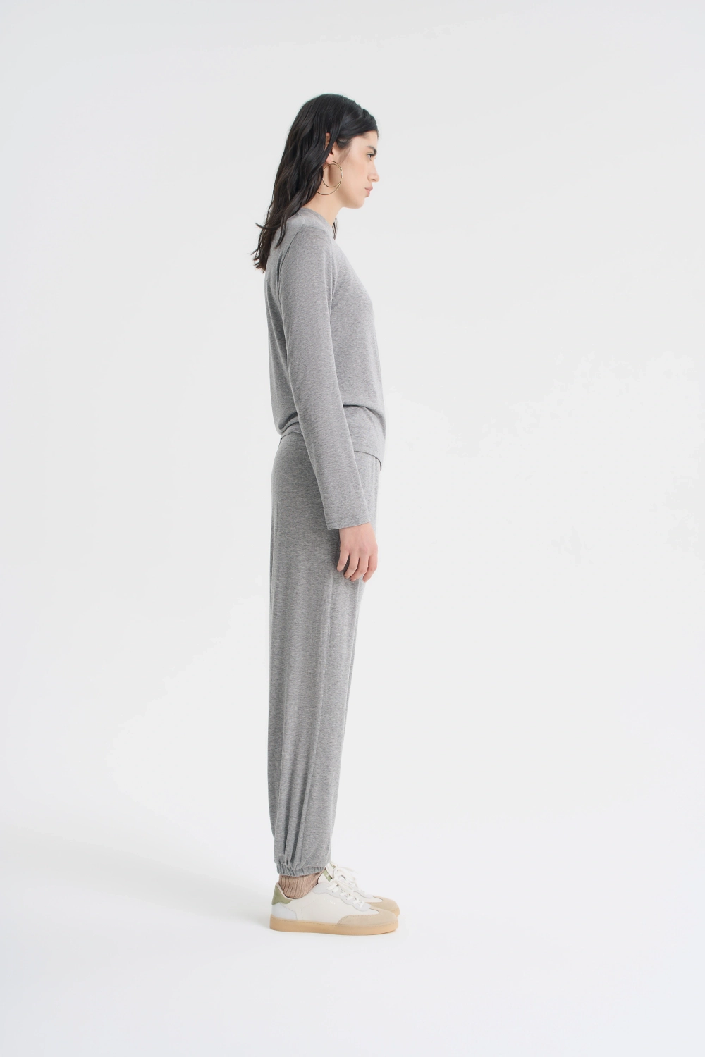 Брюки из тонкого трикотажа