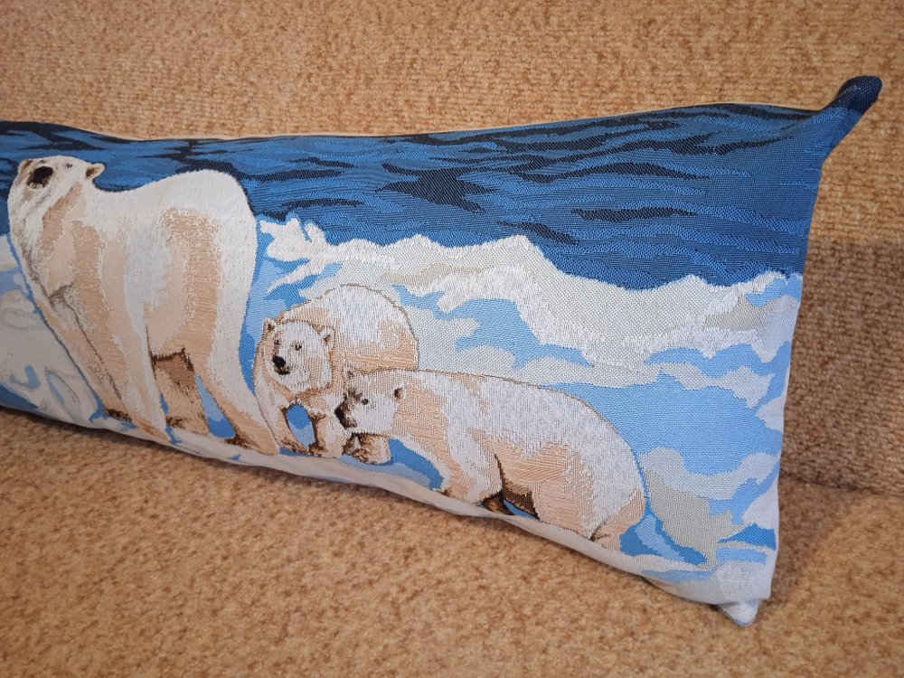 Декоративный гобеленовый чехол Медведица 34х87