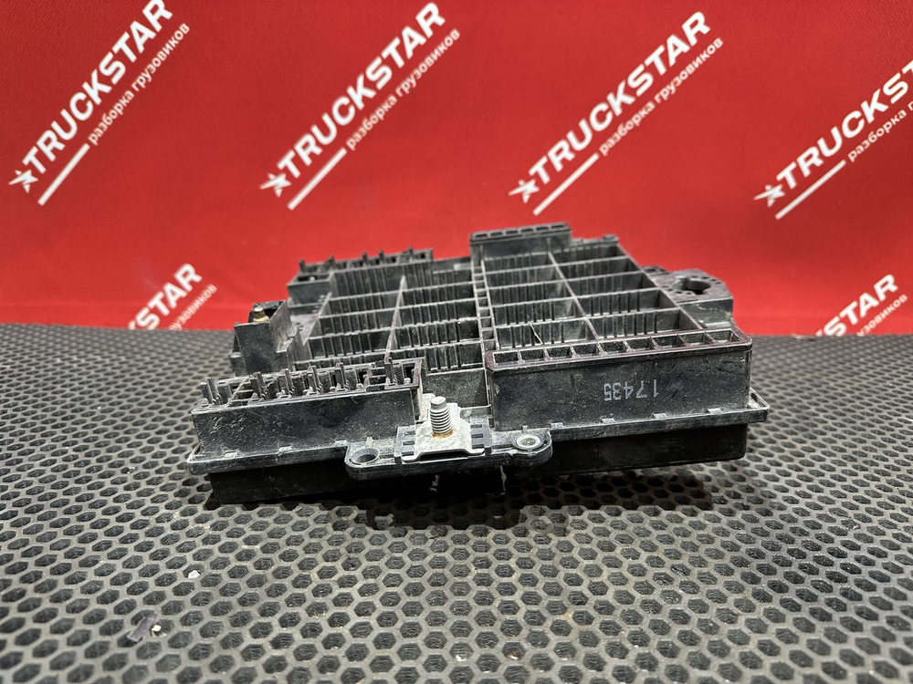 Кронштейн разъемов 2019г