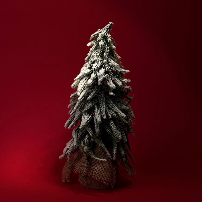 Искусственные ёлки, венки, декоративные ветки