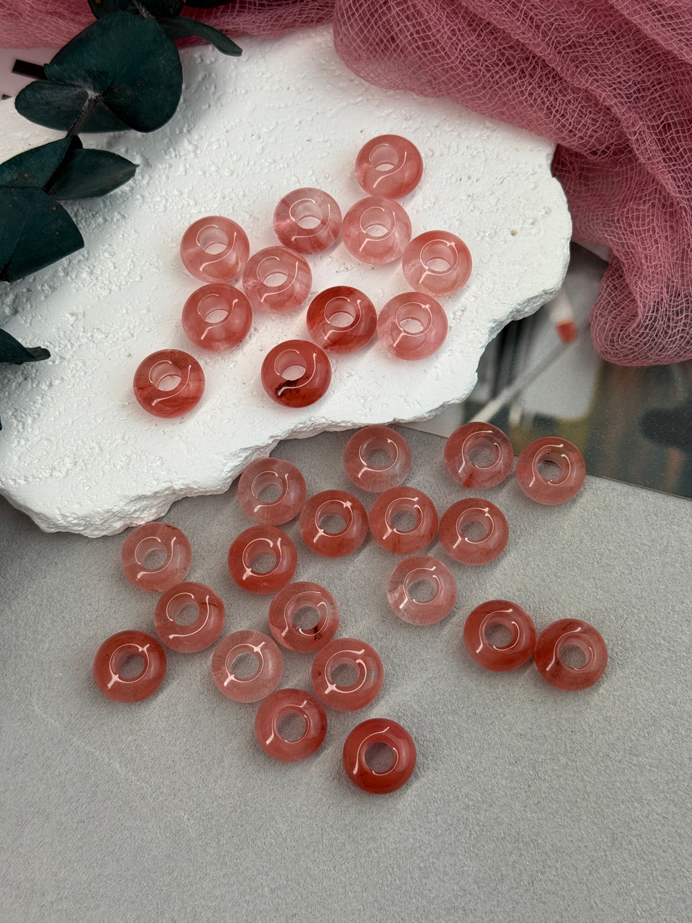 Подвеска бублик из клубничного кварца 14*8 мм, 2 штуки