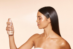 SOSU Cosmetics Hydrating Perfecting Mist - Туман для лица, увлажняющий оттенок White Tea, 100 ml