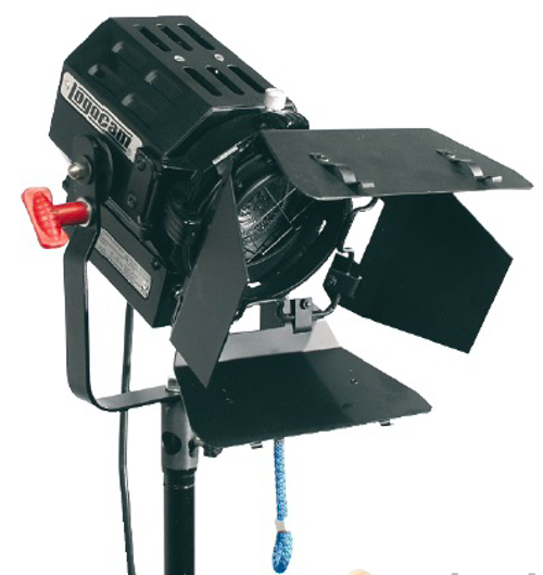 Прожектор галогенный с линзой Френеля 80мм Fresnel 300 Halogen P