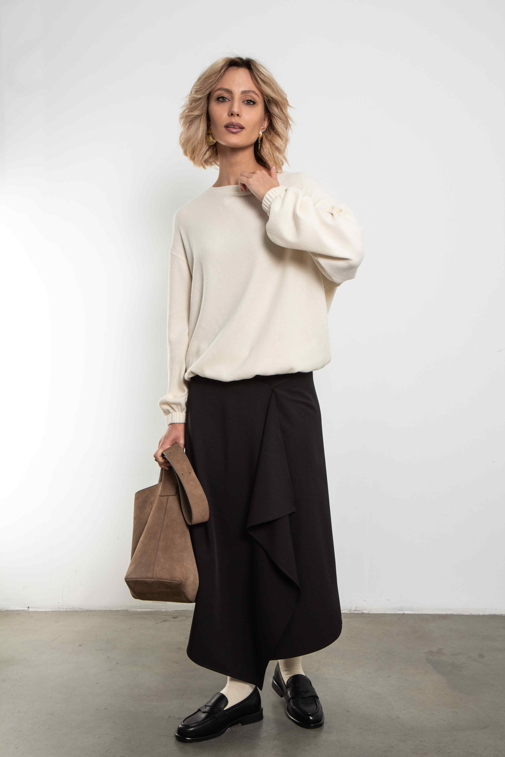 Юбка Мелодия формы (черная)