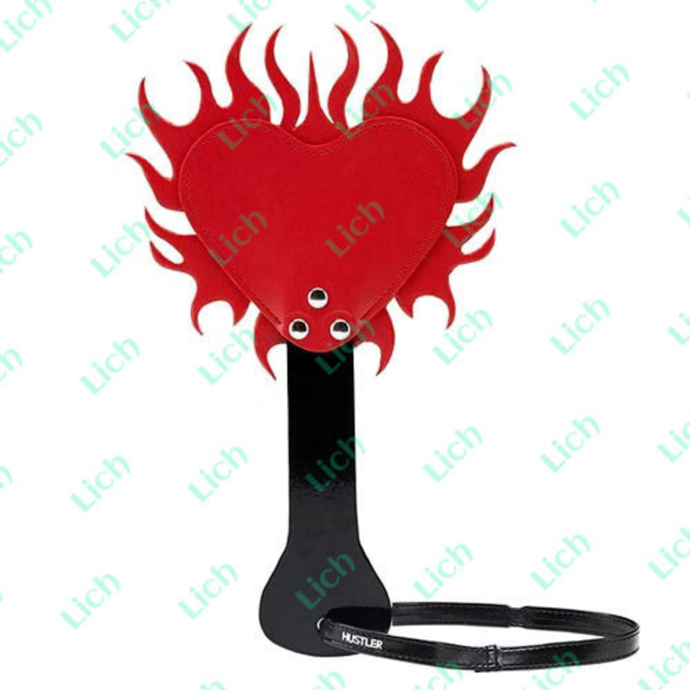 Пэдл с огненным сердцем на деревянной рукояти