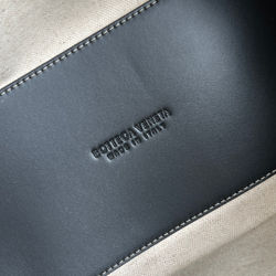 Bottega Veneta Medium Andiamo 32 cm