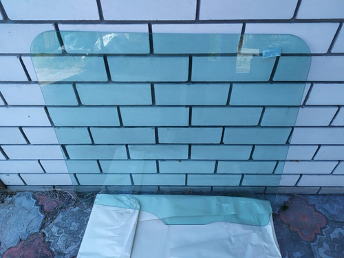 Стекло двери правой