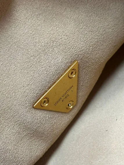 Сумка женская Louis Vuitton Soft Twist белый