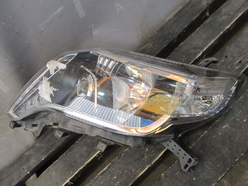 Фара левая LED Toyota Land Cruiser Prado 150 13-17 Б/У  8118560J20