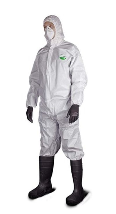 Комбинезон   белый плотность 65 г/кв.м.