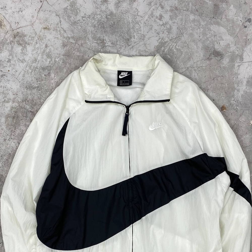 Ветровка Nike