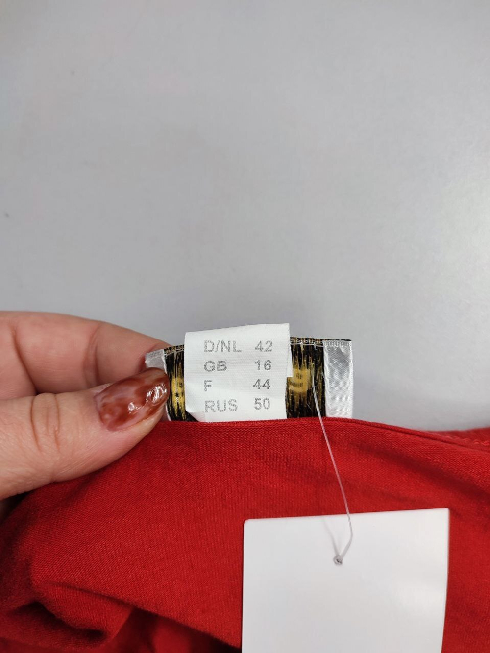 Футболка Ambria с пайетками 50 размер