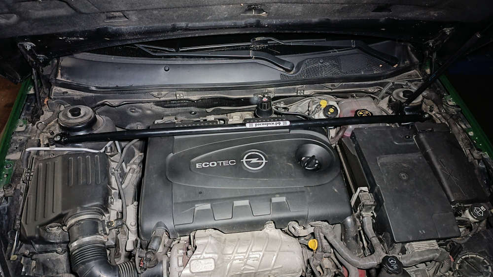 Распорка передних стоек Opel Insignia A (ПОД ЗАКАЗ)