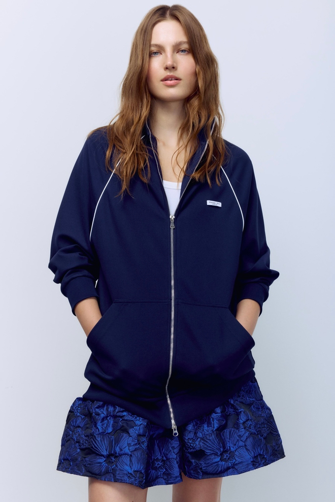 Толстовка на молнии с кантом