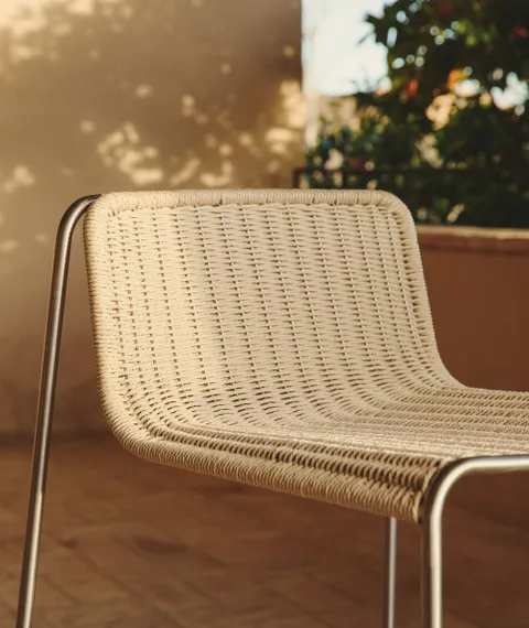 Уличный барный стул Tavari из бежевой веревки и стали