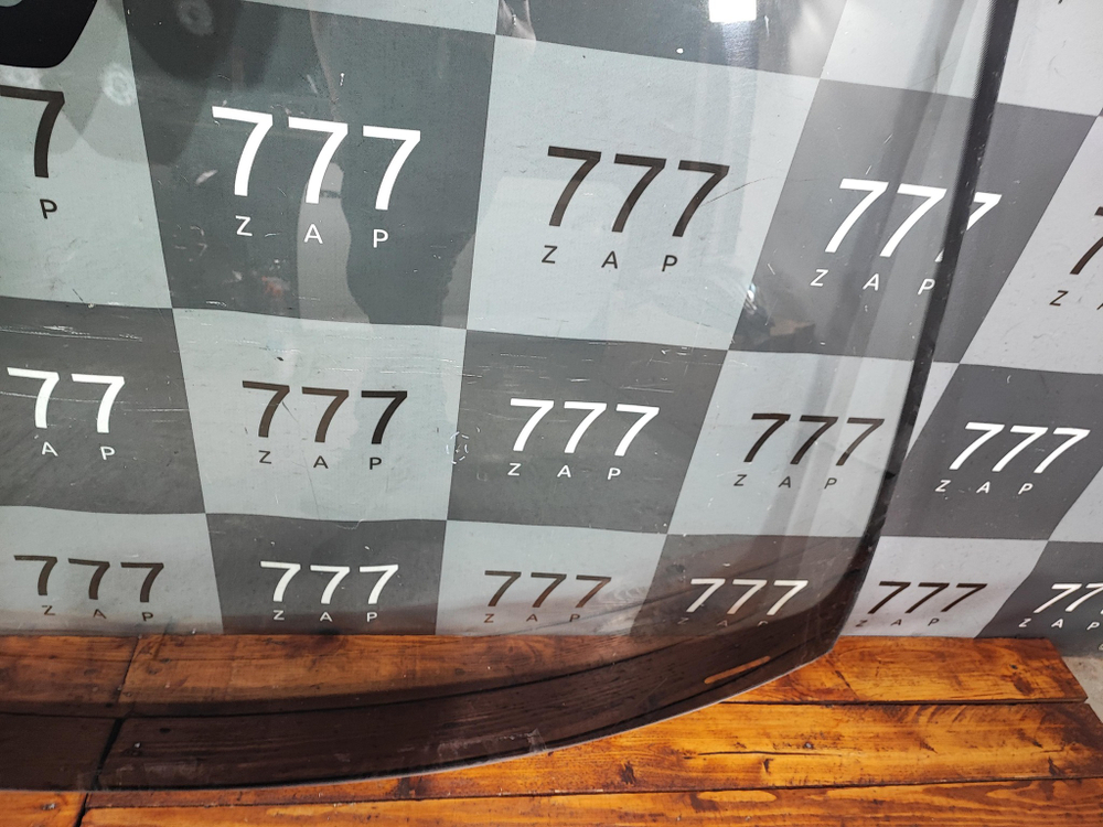 Стекло лобовое с обогревом Skoda Karoq 17-нв Б/У Оригинал 57A845011F