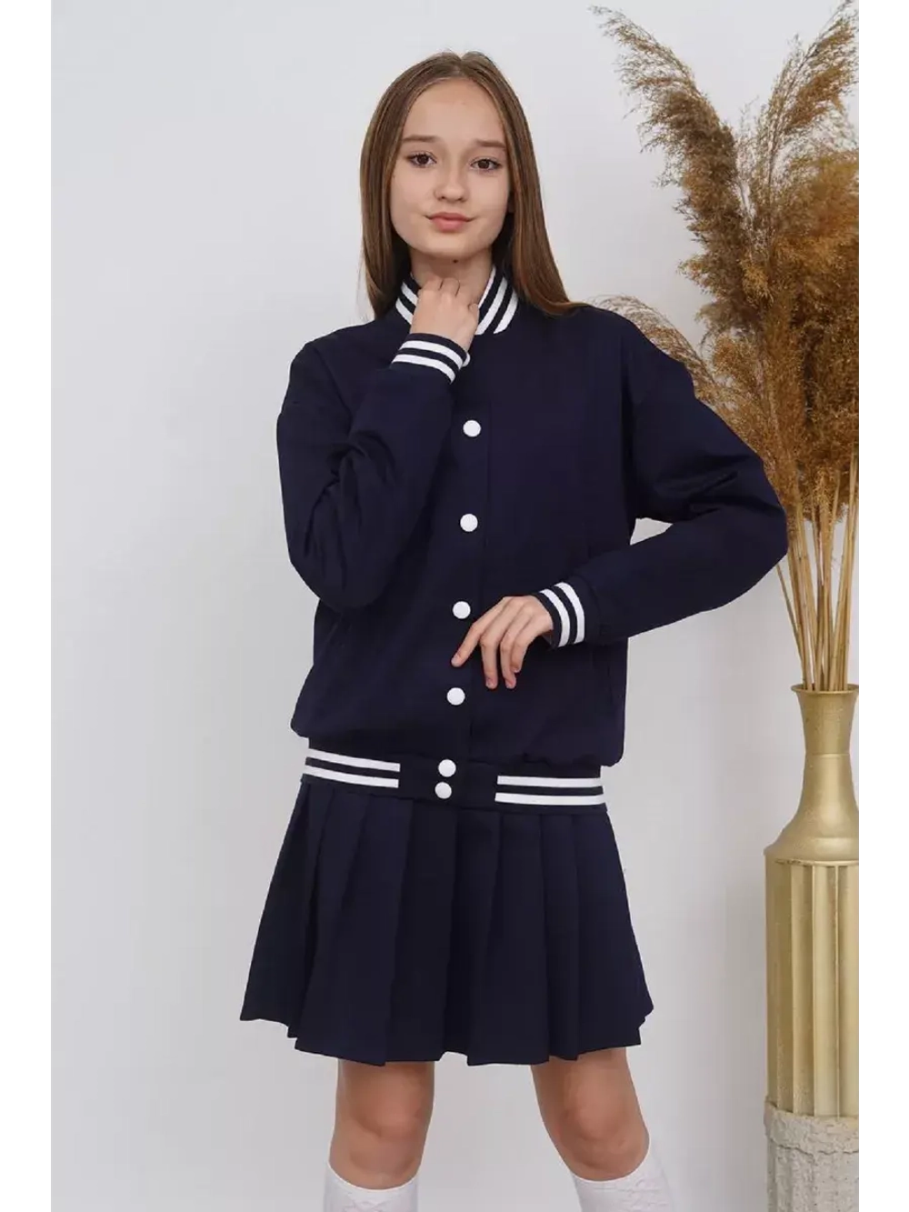 Школьная форма для девочки .