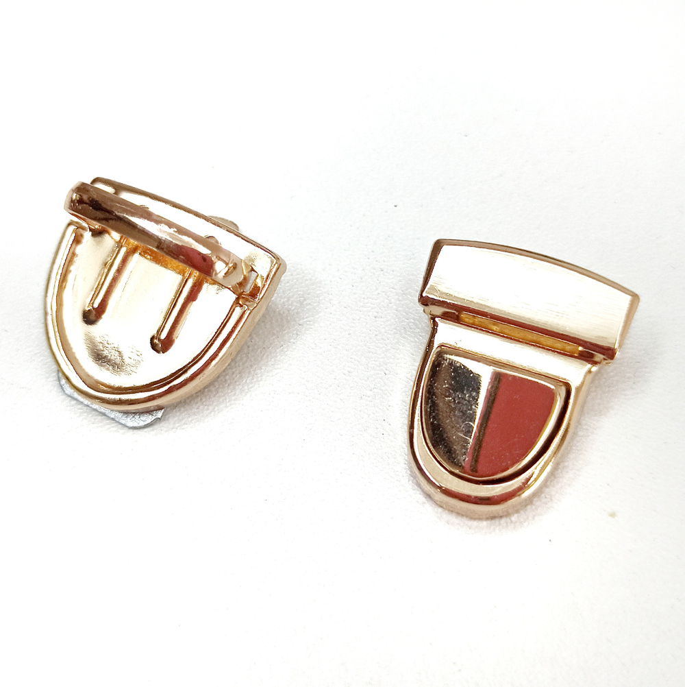 Замок-защелка на зажимах 20*28 Золото