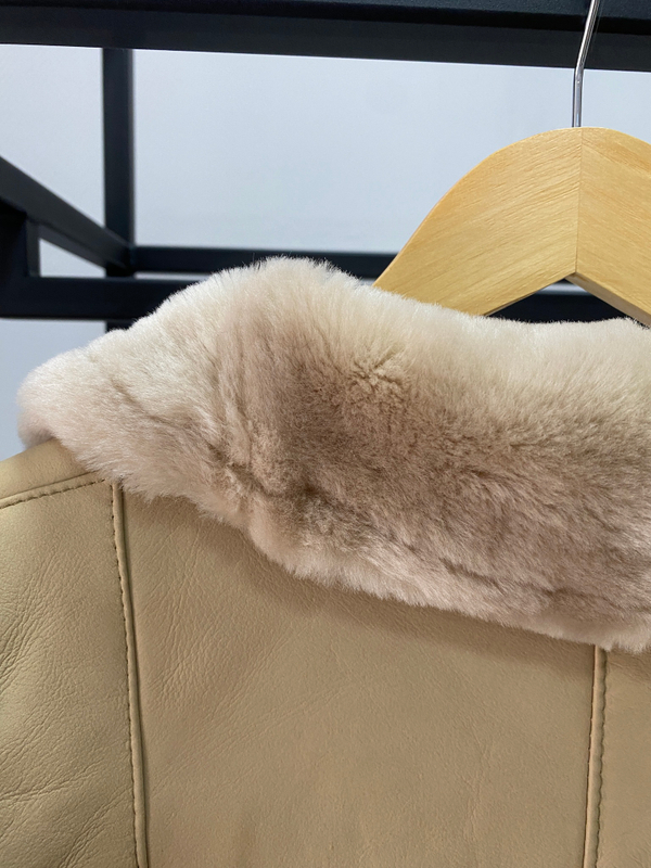 Жилет из натуральной овчины. Косуха, 62-64 Размер