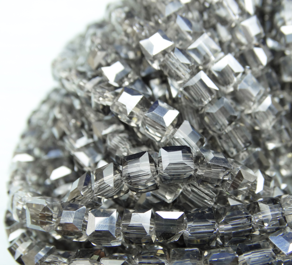 БВ027ДН4 Хрустальные бусины квадратные, цвет: серый AB, 4 мм, кол-во: 44-45 шт.