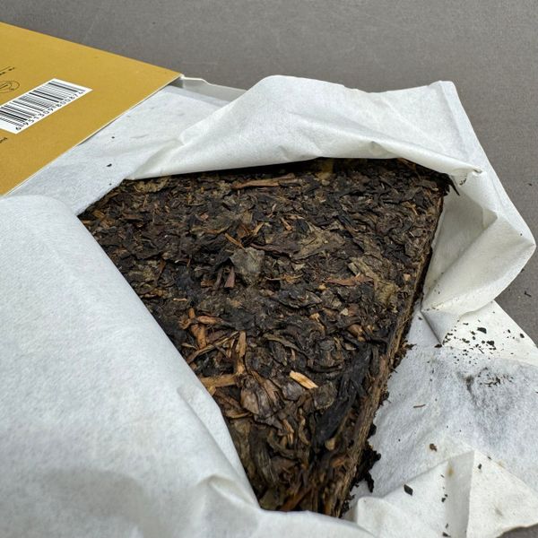 Ань Хуа Фу Чжуан Хей Ча, 2013, 400г