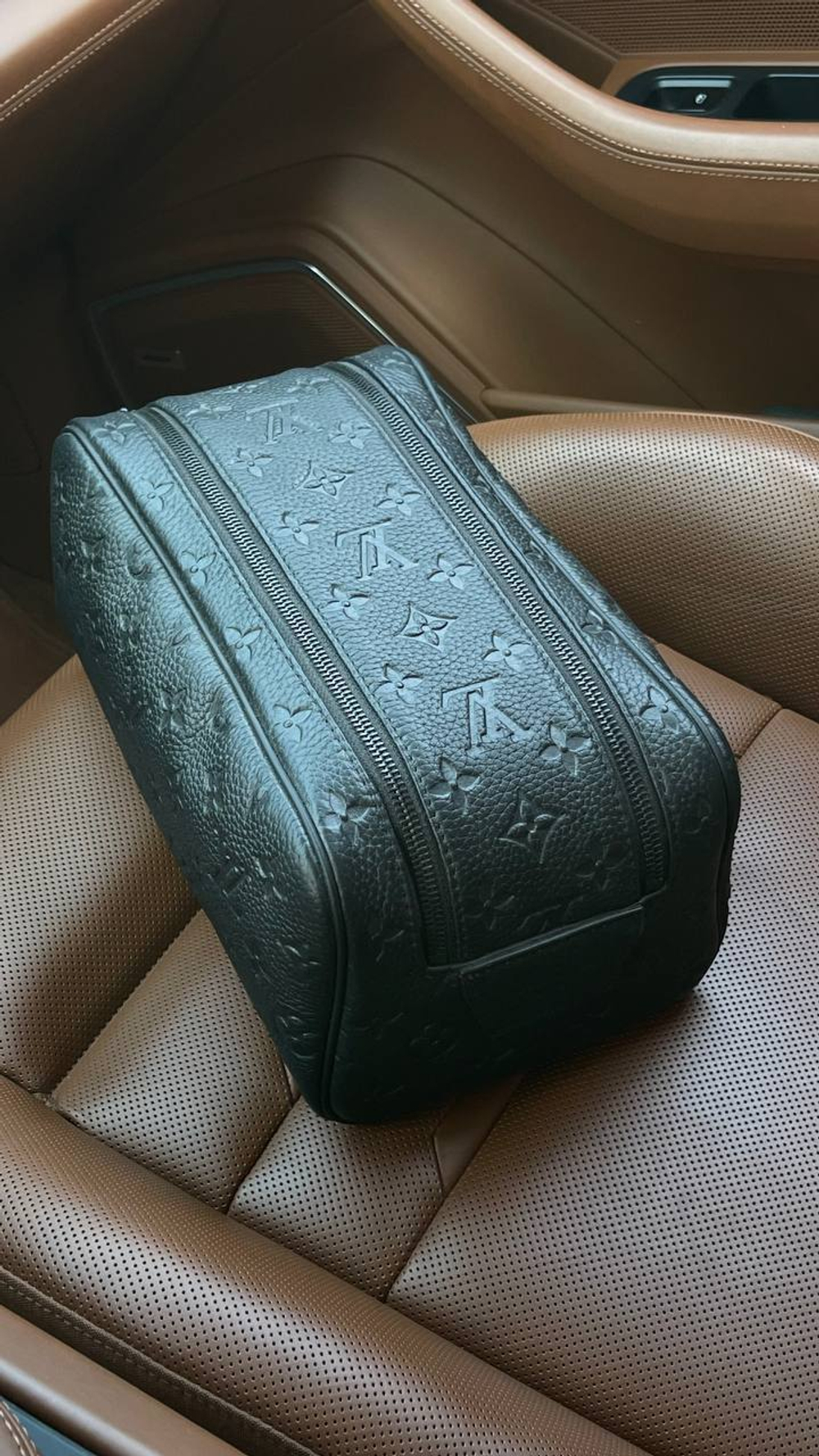 Несессер Louis Vuitton