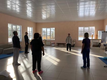 Занятия по оздоровительной гимнастике в «Романовском Парке» продолжаются